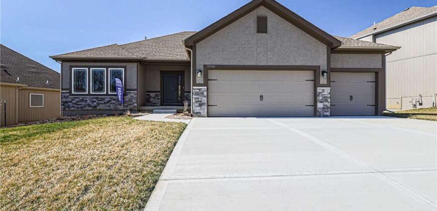 10308 N Corrington Avenue, Kansas City, MO 64156