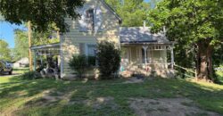 411 E 2nd Street, Dearborn, MO 64439