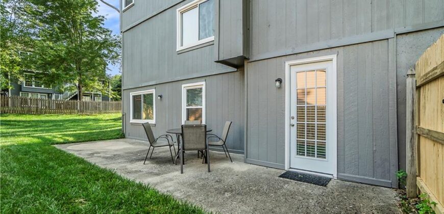 10002 NW 86th Terrace, Kansas City, MO 64153