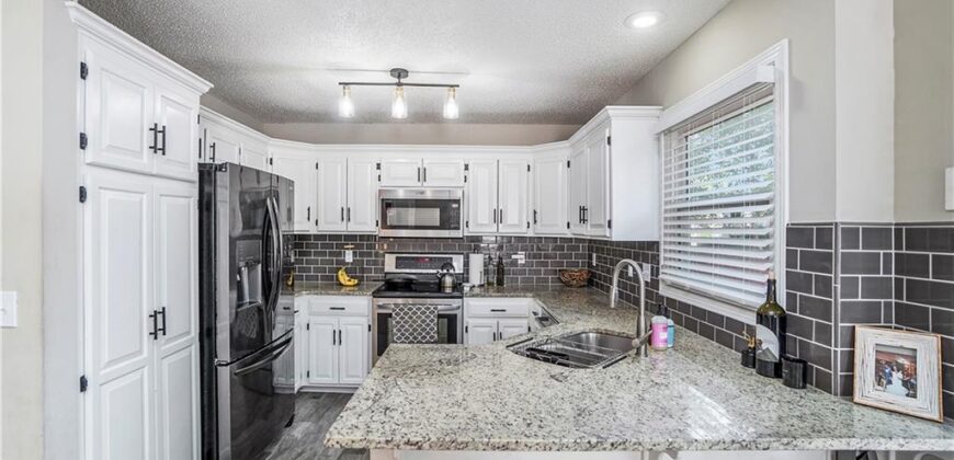 10002 NW 86th Terrace, Kansas City, MO 64153
