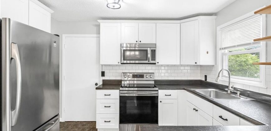 8849 N Locust Street, Kansas City, MO 64155