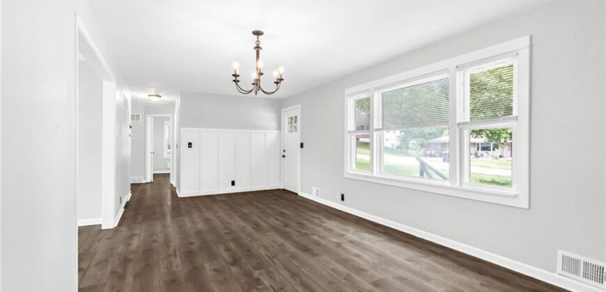 8849 N Locust Street, Kansas City, MO 64155