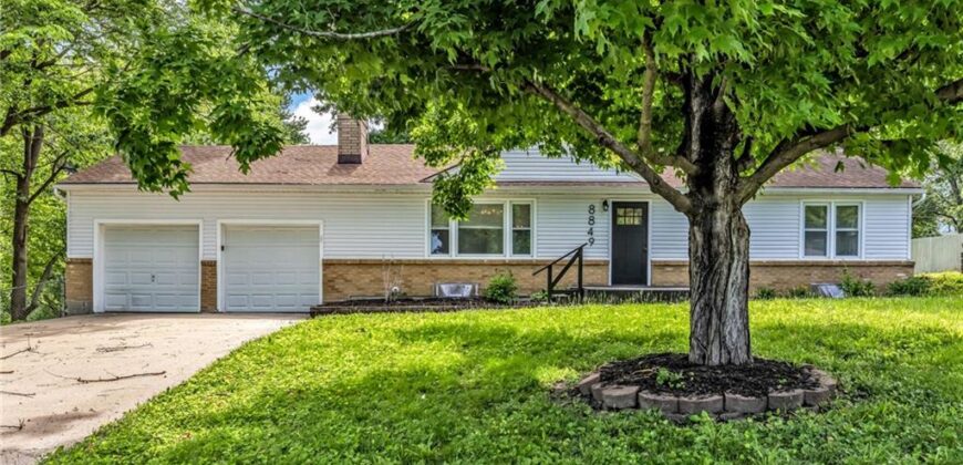 8849 N Locust Street, Kansas City, MO 64155
