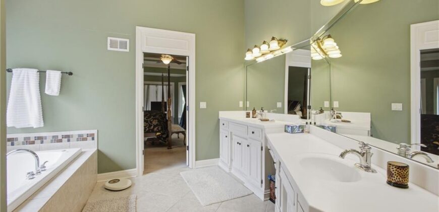 10312 N Revere Avenue, Kansas City, MO 64154