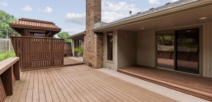 6401 N Park Avenue, Kansas City, MO 64118