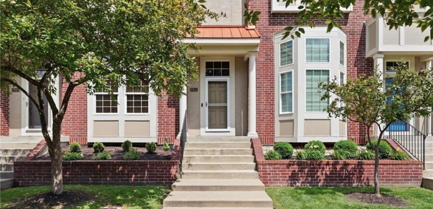 2911 Gentry Park Parkway, Kansas City, MO 64116