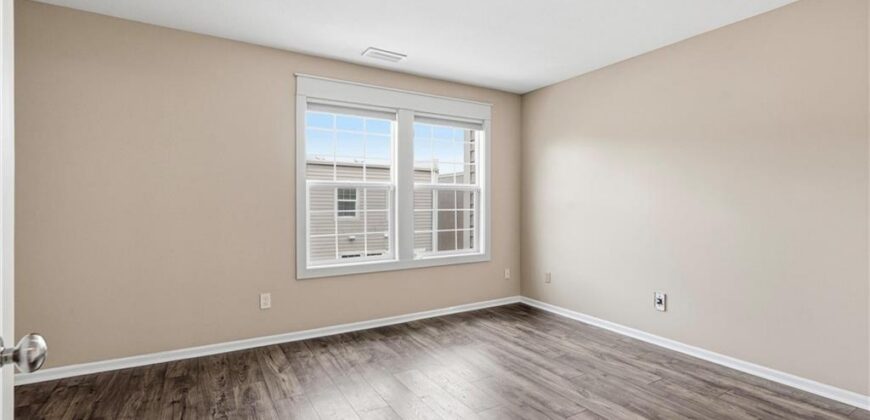 2911 Gentry Park Parkway, Kansas City, MO 64116