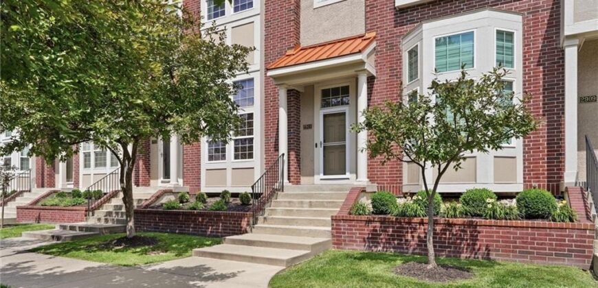 2911 Gentry Park Parkway, Kansas City, MO 64116