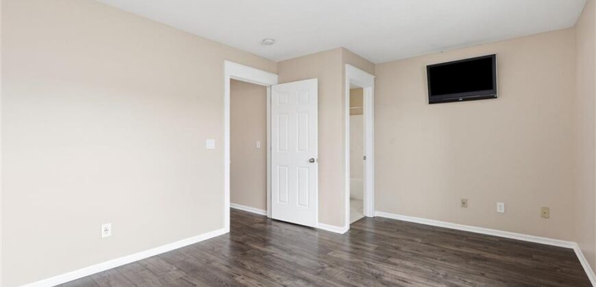 2911 Gentry Park Parkway, Kansas City, MO 64116