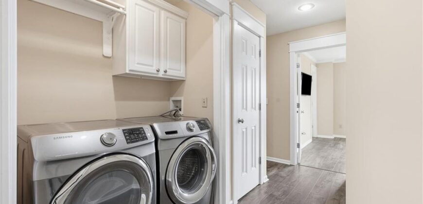 2911 Gentry Park Parkway, Kansas City, MO 64116