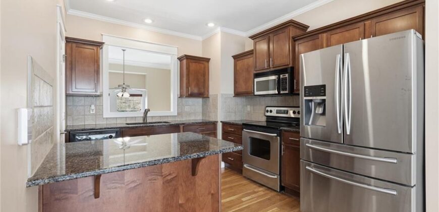 2911 Gentry Park Parkway, Kansas City, MO 64116