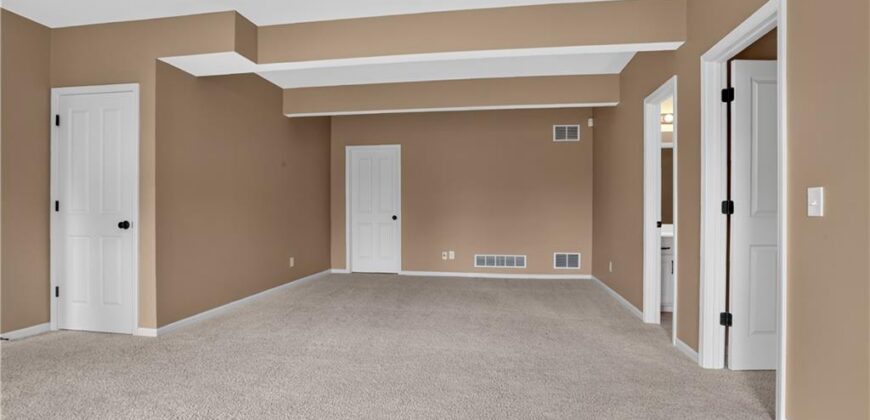 10141 N Lane Drive, Kansas City, MO 64157