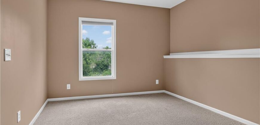 10141 N Lane Drive, Kansas City, MO 64157