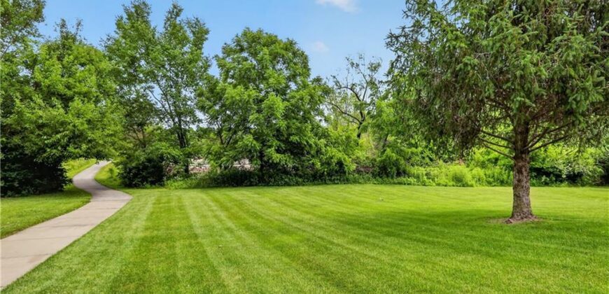 10141 N Lane Drive, Kansas City, MO 64157