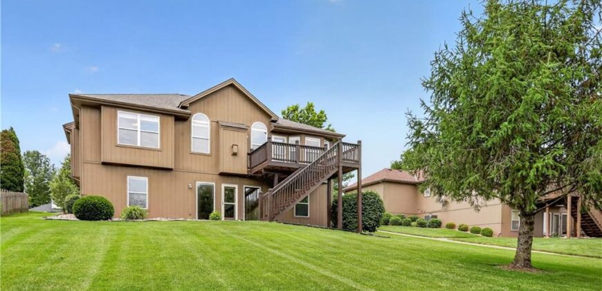 10141 N Lane Drive, Kansas City, MO 64157