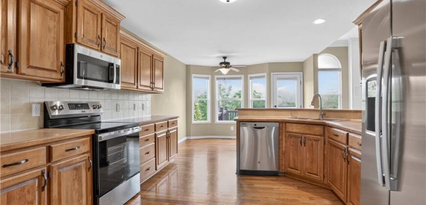 10141 N Lane Drive, Kansas City, MO 64157