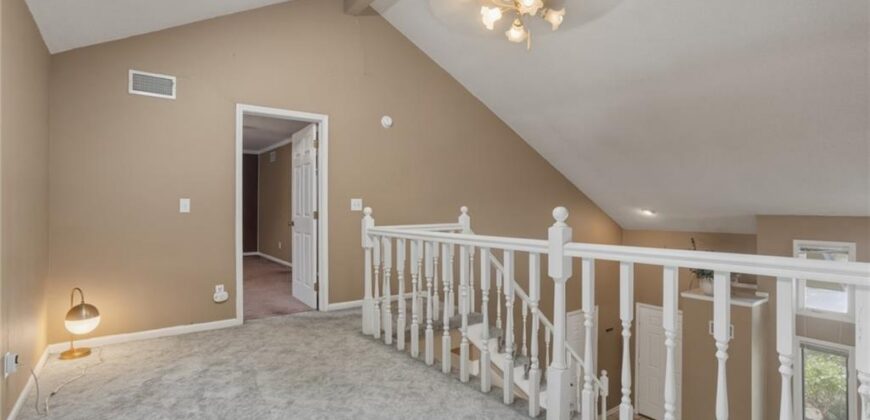10425 N Campbell Court, Kansas City, MO 64155
