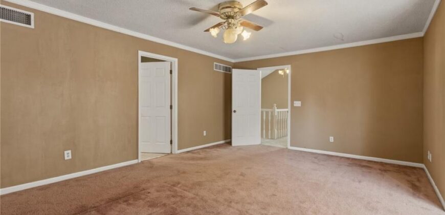 10425 N Campbell Court, Kansas City, MO 64155