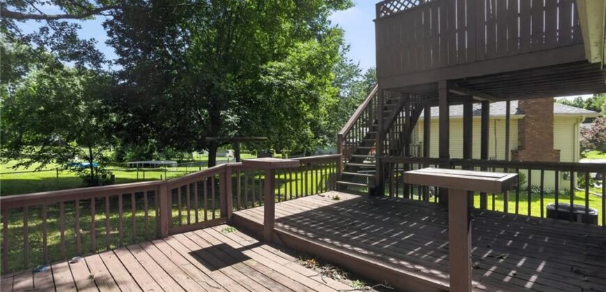 10425 N Campbell Court, Kansas City, MO 64155