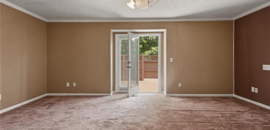10425 N Campbell Court, Kansas City, MO 64155