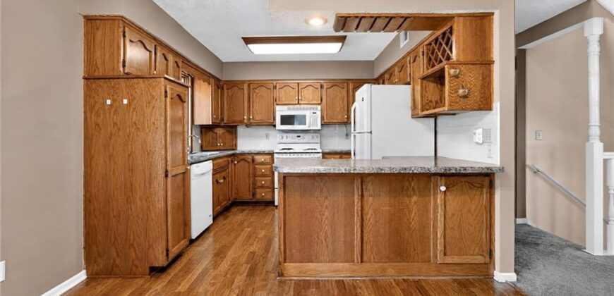 10425 N Campbell Court, Kansas City, MO 64155