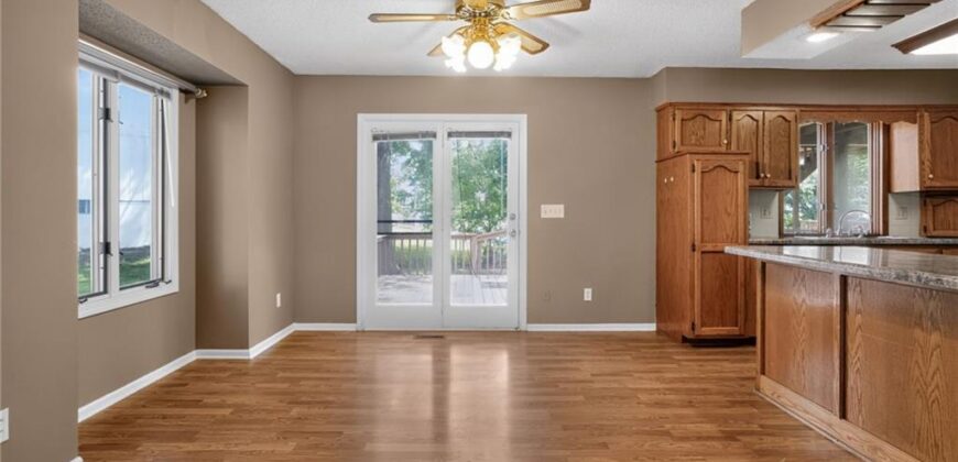 10425 N Campbell Court, Kansas City, MO 64155