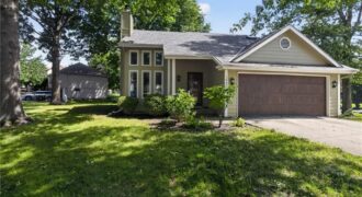 10425 N Campbell Court, Kansas City, MO 64155