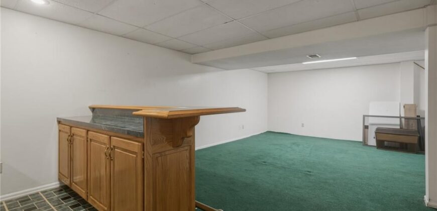 10425 N Campbell Court, Kansas City, MO 64155