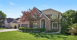 8033 Clearwater Drive, Parkville, MO 64152