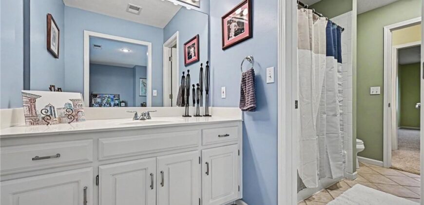 8033 Clearwater Drive, Parkville, MO 64152