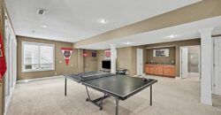 8033 Clearwater Drive, Parkville, MO 64152