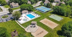 8033 Clearwater Drive, Parkville, MO 64152