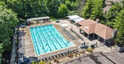 8033 Clearwater Drive, Parkville, MO 64152