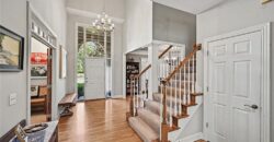 8033 Clearwater Drive, Parkville, MO 64152