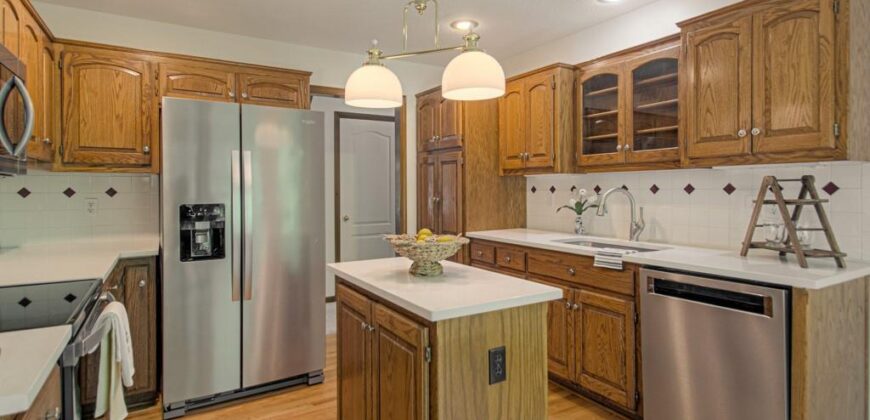 920 NE 102nd Street, Kansas City, MO 64155