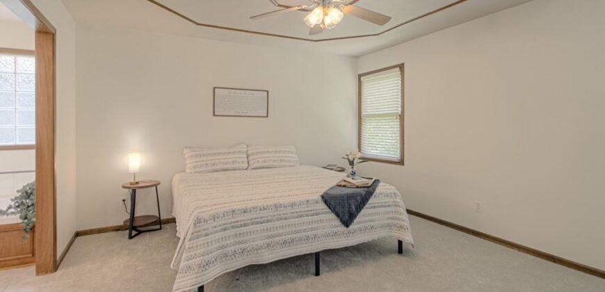 920 NE 102nd Street, Kansas City, MO 64155