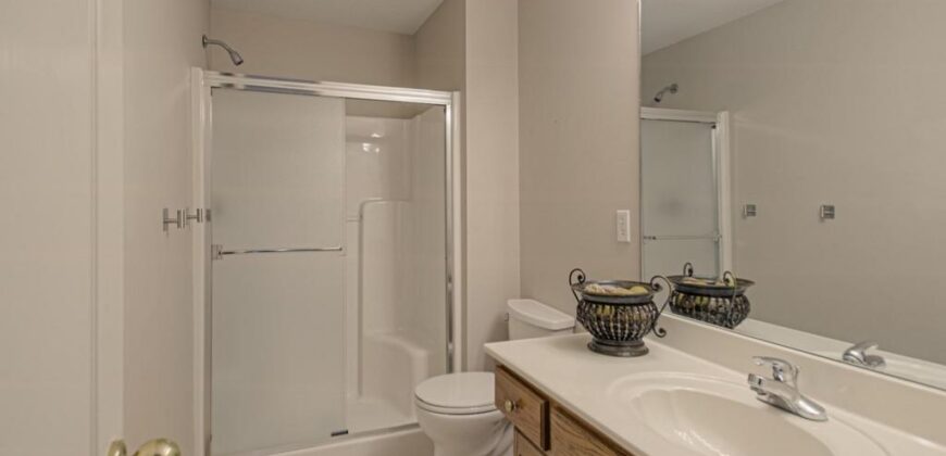 920 NE 102nd Street, Kansas City, MO 64155