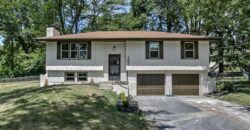 7502 Donal Avenue, Pleasant Valley, MO 64068