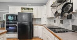5316 NW Bluff Drive, Parkville, MO 64152