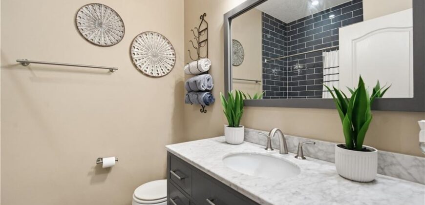 5316 NW Bluff Drive, Parkville, MO 64152