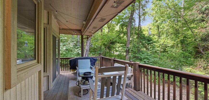 5316 NW Bluff Drive, Parkville, MO 64152