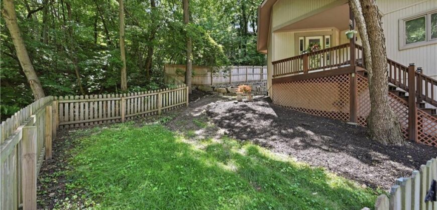 5316 NW Bluff Drive, Parkville, MO 64152