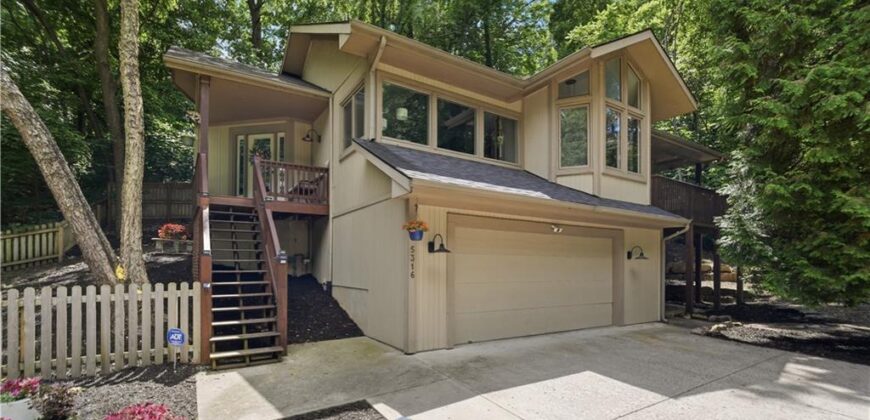 5316 NW Bluff Drive, Parkville, MO 64152