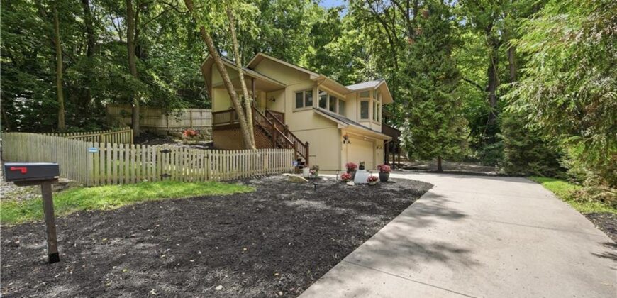 5316 NW Bluff Drive, Parkville, MO 64152