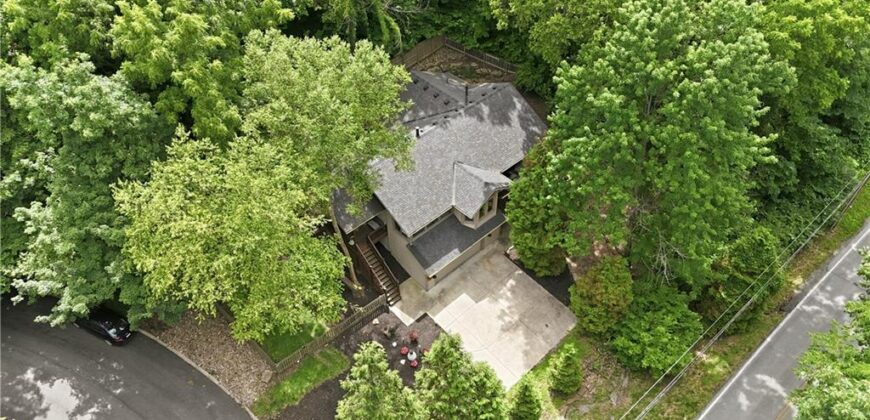 5316 NW Bluff Drive, Parkville, MO 64152
