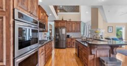 9020 N Oxford Avenue, Kansas City, MO 64157