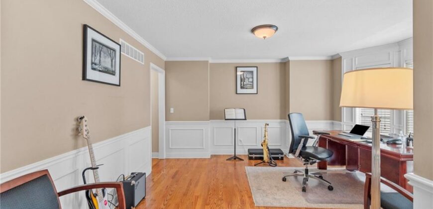 9020 N Oxford Avenue, Kansas City, MO 64157