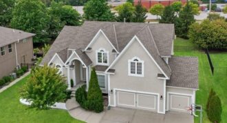 9020 N Oxford Avenue, Kansas City, MO 64157