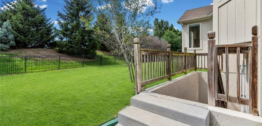 9020 N Oxford Avenue, Kansas City, MO 64157