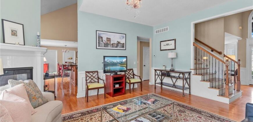 9020 N Oxford Avenue, Kansas City, MO 64157